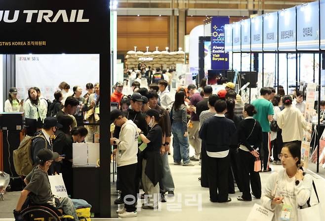2026 올댓트래블이 2일 서울 강남구 코엑스에서 개최됐다. 참관객들로 행사장이 북적이고 있다.(이데일리 노진환 기자)