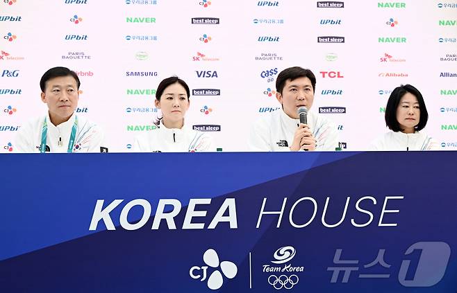 지난 2월 열린 2026 밀라노·코르티나담페초 동계올림픽 대한민국 선수단 해단식 및 결산 기자회견에 참석한 김나미 사무총장(오른쪽) (대한체육회 제공, 재판매 및 DB 금지) 2026.2.22 ⓒ 뉴스1 김진환 기자