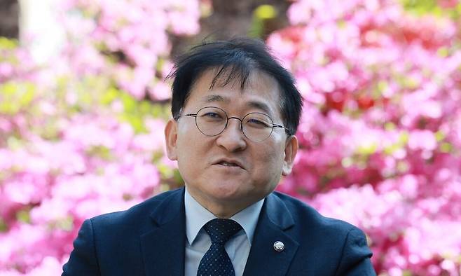 차규근 조국혁신당 의원이 1일 오전 서울 마포구 한겨레신문사에서 산림, 산불 정책 등에 대한 인터뷰하고 있다. 김혜윤 기자 unique@hani.co.kr