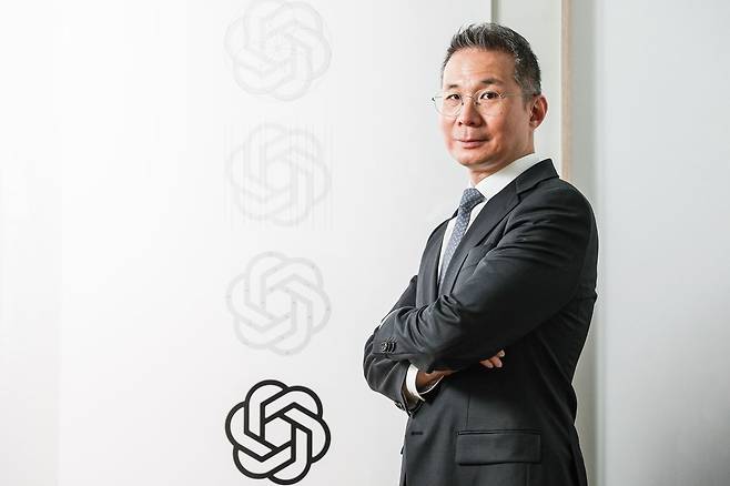 김경훈 오픈AI코리아 대표가 지난달 29일 오전 서울 강남구 삼성동 사무실에서 중앙일보와 인터뷰하고 있다. 김경록 기자.
