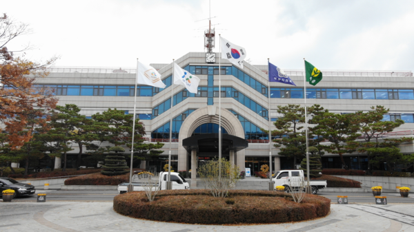 충남 아산시청 전경. 아산시 제공