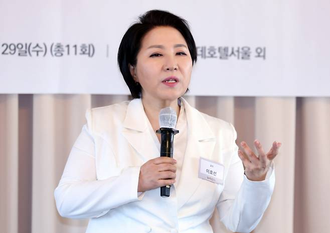 이호선 교수가 자신의 강연·상담을 둘러싼 지적에 입을 열었다. /사진=뉴시스