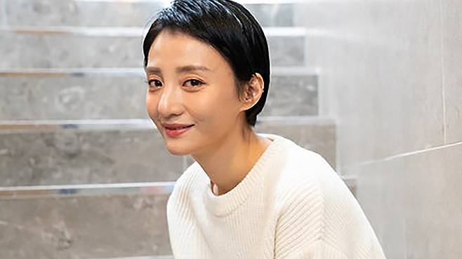 거절로 점철된 2190일의 시간 동안 그녀가 증명한 것은 단순한 인연이 아닌 삶의 궤적을 함께 그려갈 파트너에 대한 확신이었다. 뉴시스