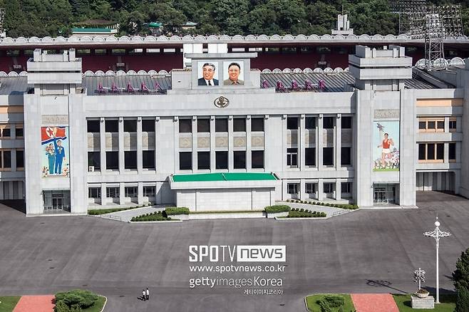 ▲ 여자 아시아 챔피언스리그인 AWCL 4강 무대에서 결국 남북 맞대결이 성사됐다. 4일 대한축구협회는 아시아축구연맹으로부터 북한 내고향여자축구단이 한국에서 열리는 AWCL 준결승에 참가하겠다는 의사를 전달해왔다는 내용을 통보받았다고 밝혔다.