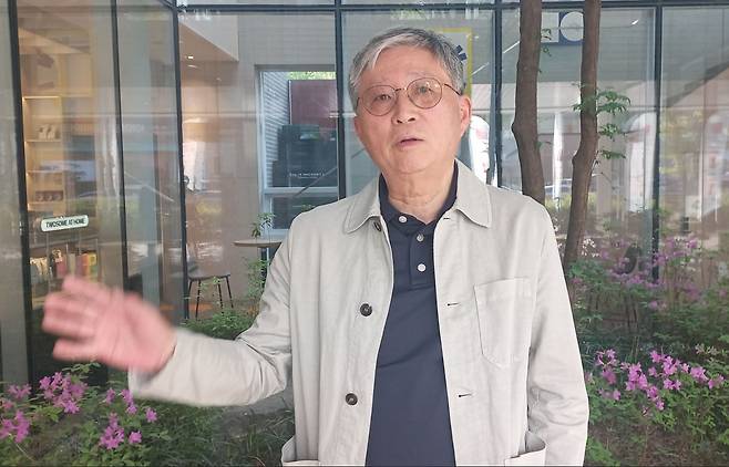 윤원 네덜란드 한인회 회장 (성남=연합뉴스) 박현수 기자 = 지난 1일 경기 성남시 분당구 한 카페에서 연합뉴스와 인터뷰하는 윤원 네덜란드 한인회 회장. 2026. 5. 1. phyeonsoo@yna.co.kr