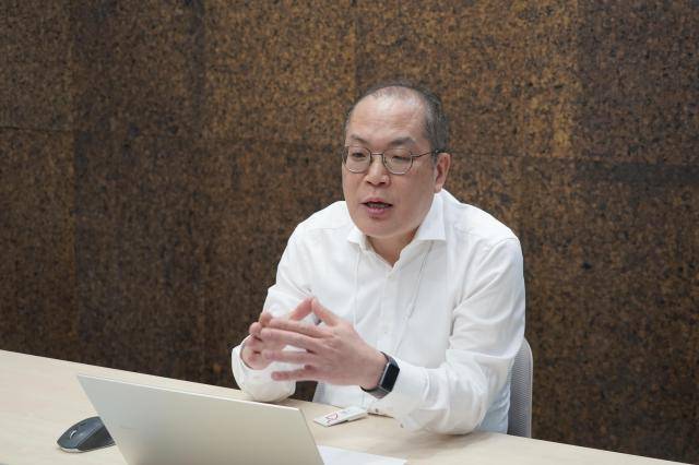 류종인 SK브로드밴드 채널기획팀 팀장이 지난달 29일 서울 중구 SK브로드밴드 본사에서 진행한 인터뷰에서 'B tv On-Ad'를 설명하고 있다. [사진=SK브로드밴드]
