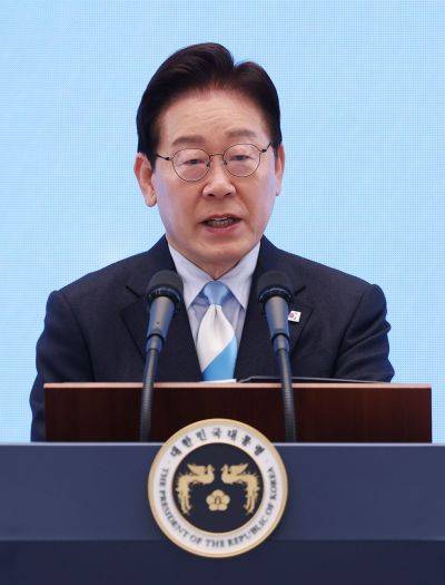 이재명 대통령이 1일 청와대 영빈관에서 열린 노동절 기념식에서 기념사하고 있다. 연합뉴스