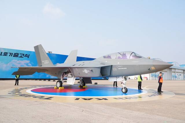 한국항공우주산업(KAI)이 개발해 양산에 들어간 한국형 전투기 KF-21. 청와대 제공