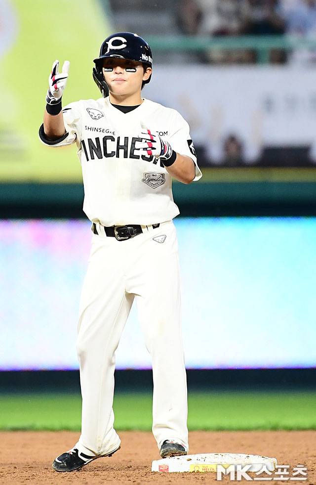 5일 NC전에서 좋은 타격감을 선보인 정준재. 사진=김영구 기자