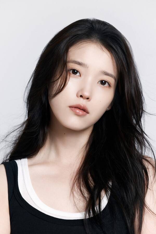 ▲ 5일 어린이날을 맞아 아동 청소년을 위해 1억 원을 기부한 아이유. 제공|이담엔터테인먼트