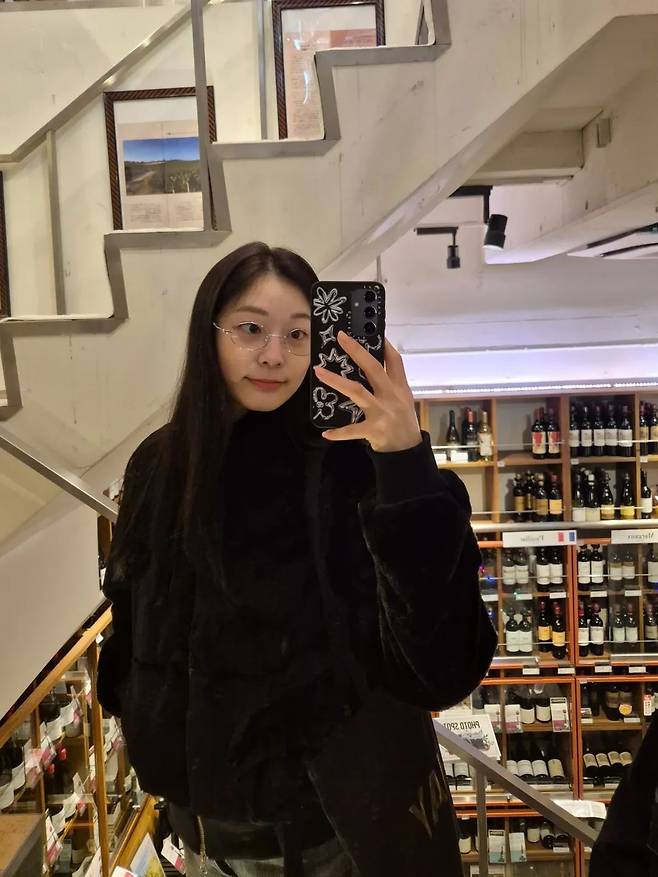 @yunakim