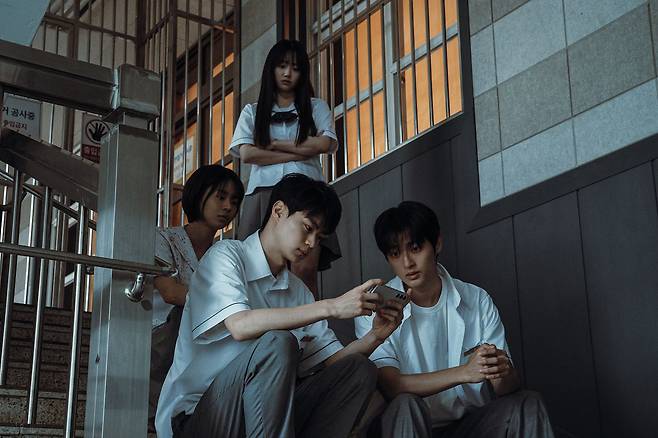 '기리고'의 주인공은 고등학생들이다. 맨 위부터 강미나, 전소영, 현우석, 백선호. 사진 넷플릭스