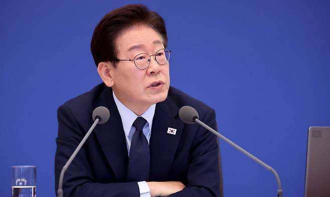 이재명 대통령이 6일 청와대에서 열린 국무회의 겸 비상경제점검회의에서 발언하고 있다. 청와대사진기자단