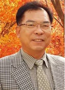 이두현 수필가