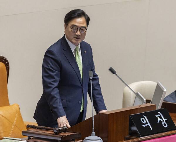 우원식 국회의장이 7일 국회에서 열린 제435회 국회(임시회) 1차 본회의에 대한민국 헌법 개정안이 상정된 뒤 국민의힘 의원들의 참여를 호소하는 발언을 하고 있다. 2026.5.7. 연합뉴스