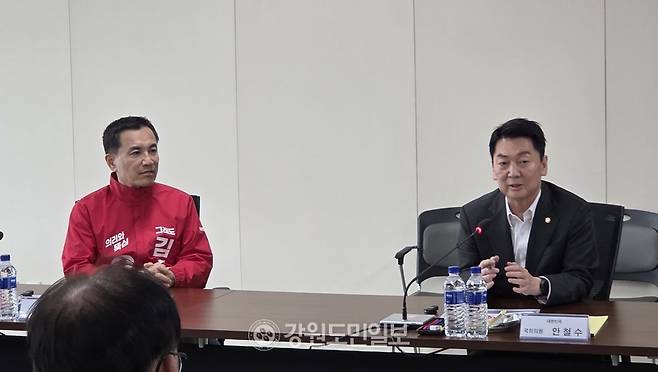 ▲ 8일 원주의료기기산업진흥원을 방문한 안철수 국민의힘 국회의원이 인사말을 하고 있다. 권혜민 기자