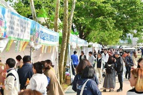 ▲ 시민들이 축제를 즐기는 모습 [전남 장성군]