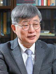 장영수 고려대 법학전문대학원 교수(헌법학)