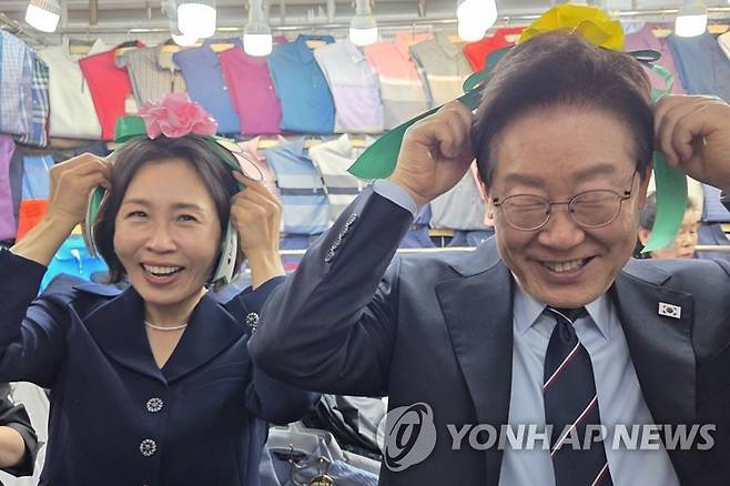남대문시장 찾은 이재명 대통령 부부 [독자 제공. 재판매 및 DB 금지]