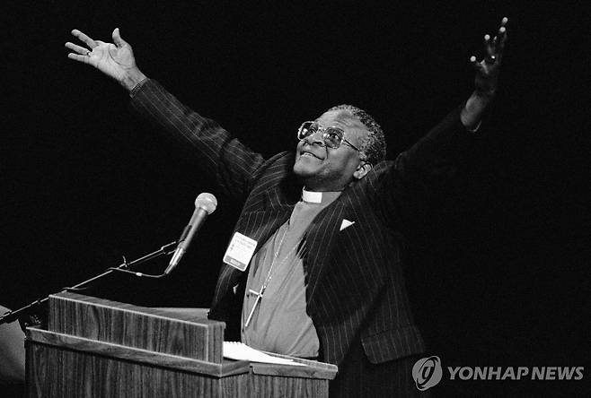 데즈먼드 투투 대주교 [AP 연합뉴스 자료사진. 재판매 및 DB 금지]