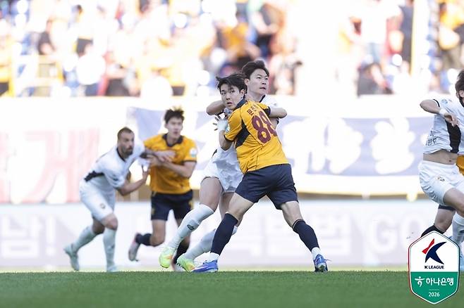강원 스트라이커 김건희. 제공 | 한국프로축구연맹