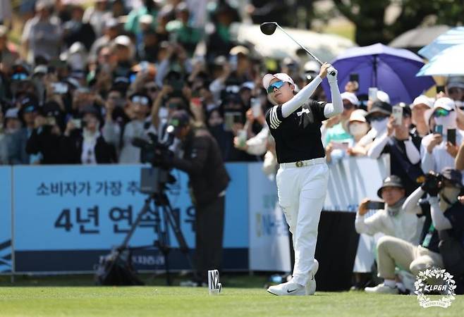 김효주가 4년 7개월 만에 KLPGA 대회에서 우승을 차지했다. KLPGA 제공
