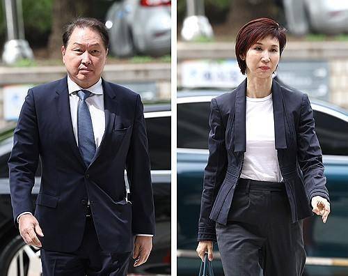 최태원 SK그룹 회장과 노소영 아트센터 나비 관장. 연합뉴스