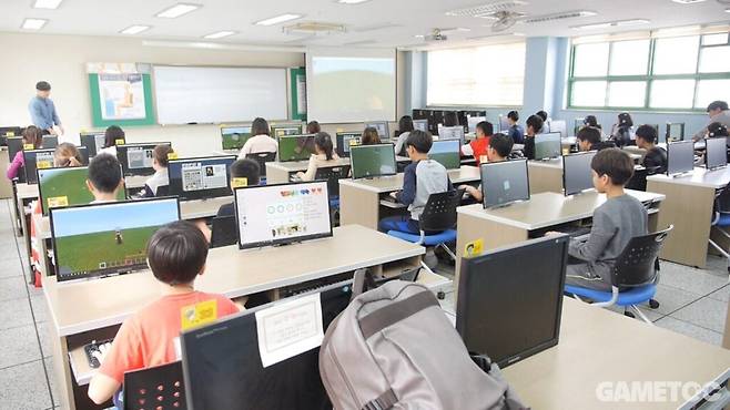 다양한 공교육에 활용 중인 마인크래프트 (사진=마이크로소프트 보도자료)