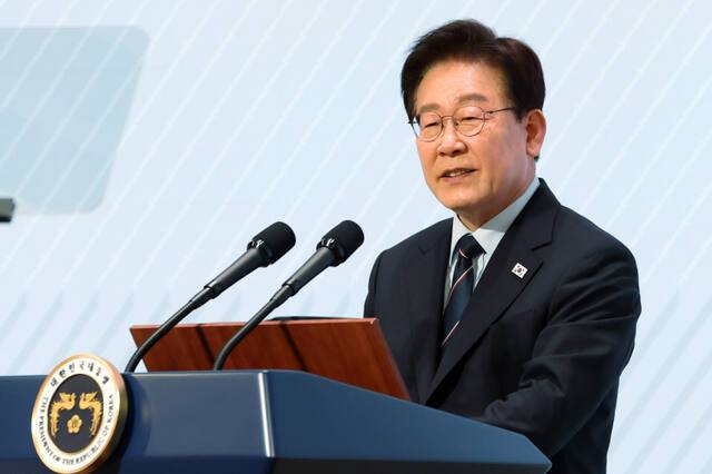 이재명 대통령이 8일 서울 중구 대한상공회의소에서 열린 어버이날 기념식에서 축사를 하고 있다. 연합뉴스