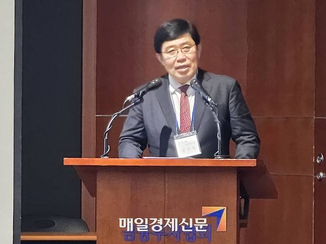 11일 금융투자협회에서 열린 STO 세미나에서 환영사를 하고 있는 윤창현 코스콤 사장. [사진=안갑성 기자]