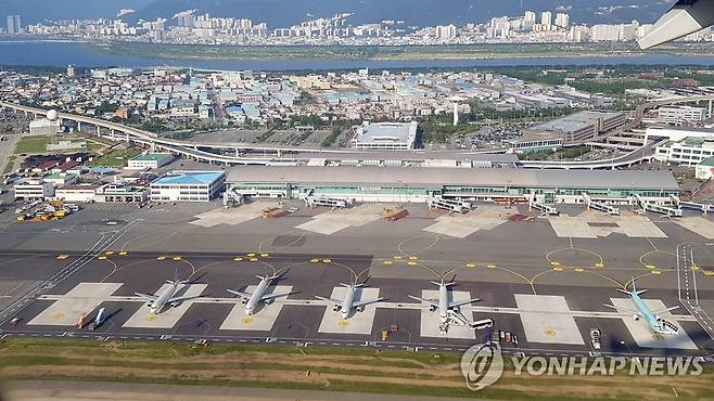 김해공항 [촬영 조정호]