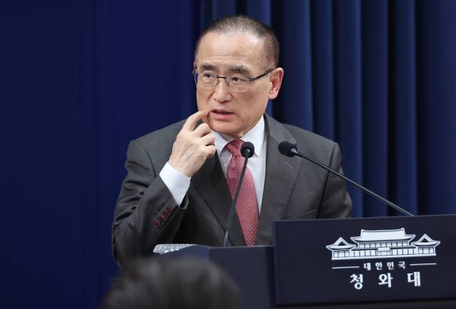 위성락 국가안보실장이 11일 청와대 기자회견장에서 HMM 나무호 관련 기자간담회를 준비하고 있다. 연합뉴스