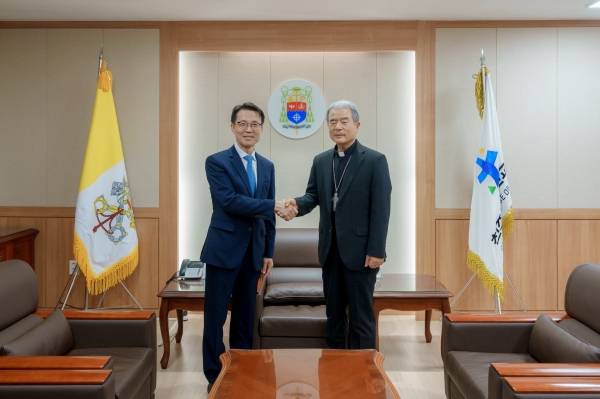 김진오 부위원장 종교계 지도자 예방(천주교 주교회의 의장예방).&nbsp;ⓒ저출산고령사회위원회
