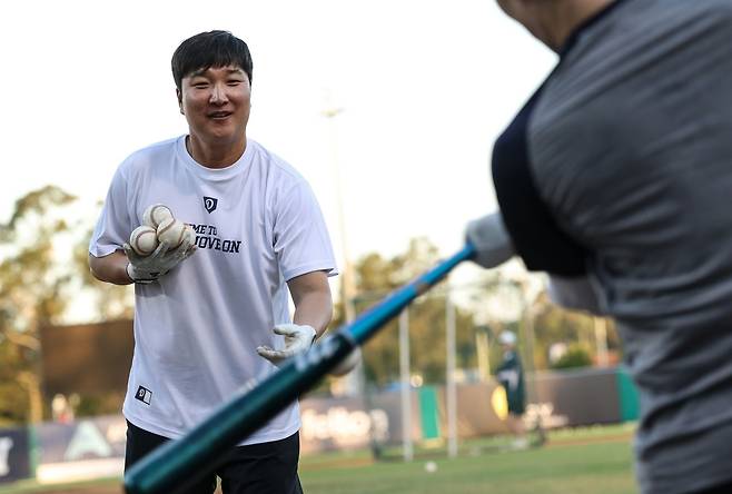 이진영 두산 타격코치. 두산 베어스 제공