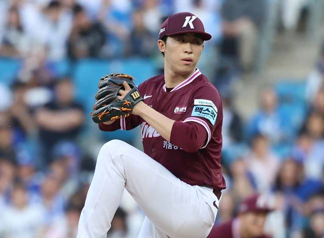 지난 6일 대구 삼성전에 선발 등판한 배동현. /사진=키움 히어로즈