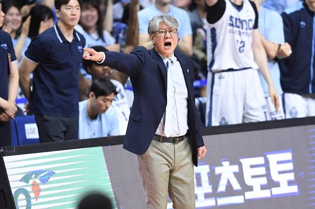 손창환 고양 소노 감독이 소리치고 있다. /사진=KBL 제공
