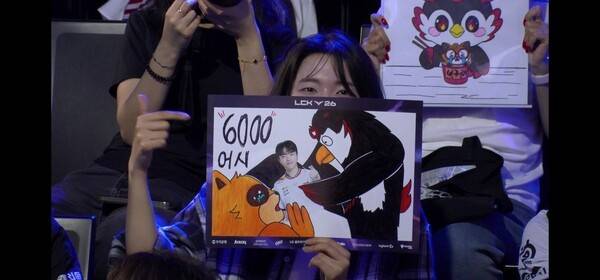 13일 서울 종로구 롤파크에서 열린 '2026 리그 오브 레전드 챔피언스 코리아(LCK)' 정규 시즌 2라운드 1경기 1세트에서 T1이 농심 레드포스를 상대로 1승을 먼저 선취했다.(T1 & 농심 레드포스 =1:0)./사진=네이버 치지직 라이브영상 캡처