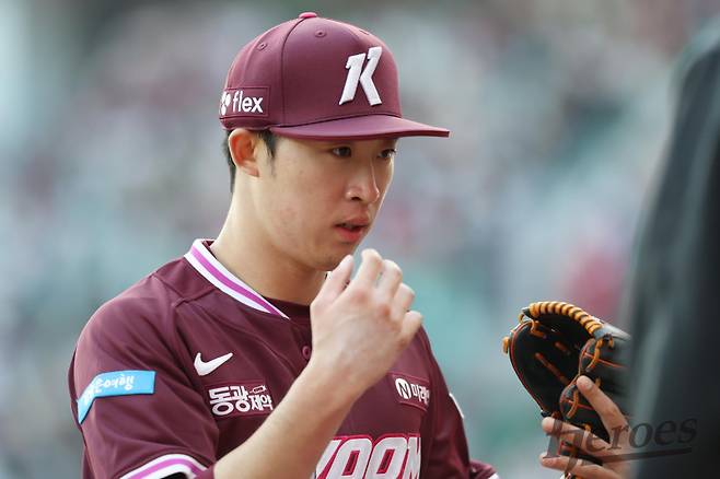 2026 키움 히어로즈 히트상품 배동현(28)이 한 박자 쉬어간다. 사진=키움 히어로즈