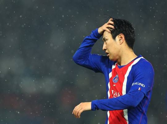 브레스트와 경기하던 PSG 이강인. / 사진=연합뉴스