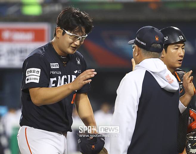 ▲ 김서현 김경문 감독 ⓒ곽혜미 기자