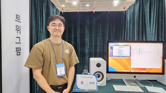 부스에서 만난 백철호 트위그팜 이사는 “AI가 읽을 수 있는 형태로 정리하는 이 지점을 ‘미디어 자산관리의 출발점’으로 보고 있다”며 말문을 열었다. (사진=테크42)