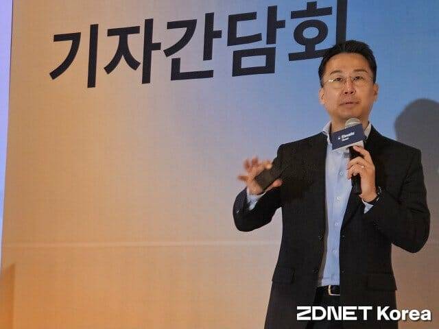 허정열 워크데이코리아 지사장이 14일 서울 강남구 웨스틴 파르나스에서 열린 '엘리베이트 서울 2026 기자간담회'에서 발표하고 있다. (사진=지디넷코리아)