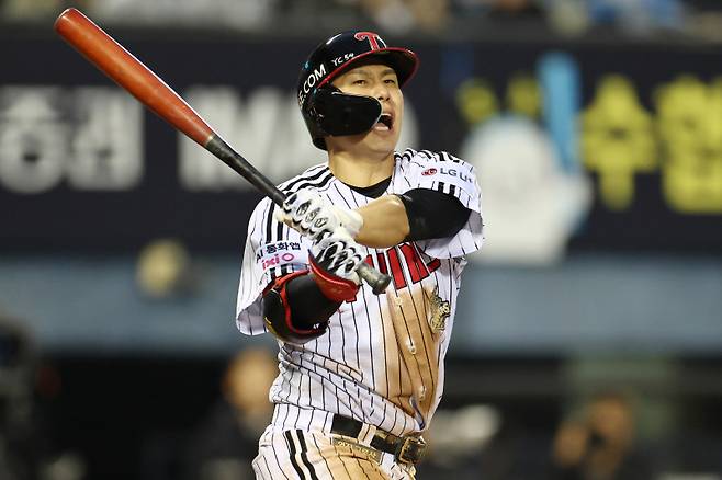 <yonhap photo-6348=""> 홍창기. 연합뉴스</yonhap>