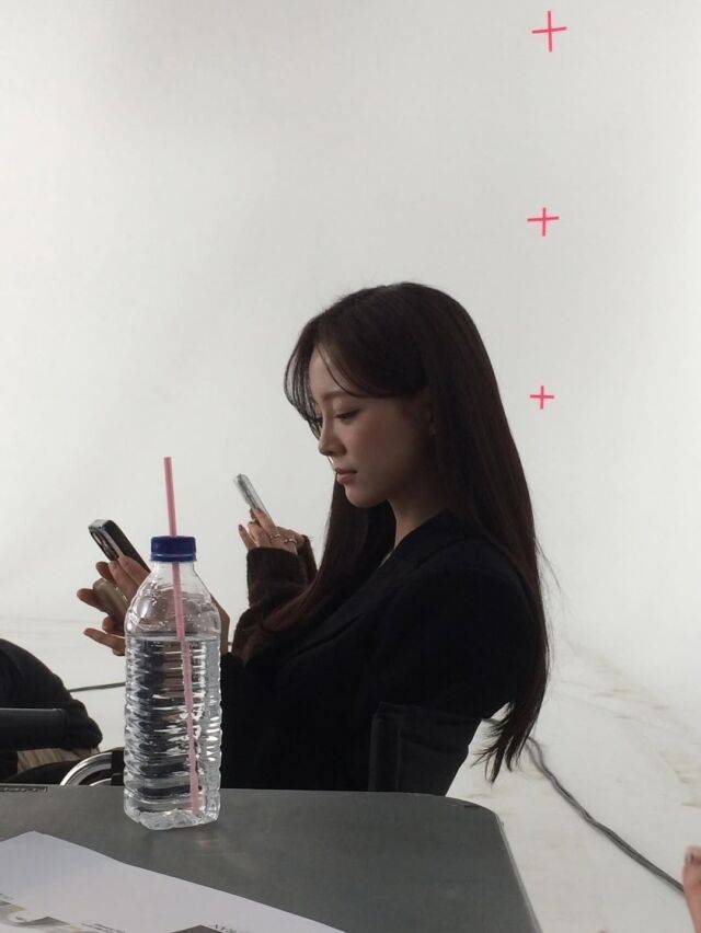 그룹 아이오아이 멤버 겸 배우 김세정이 컴백을 앞두고 근황을 전했다. / 김세정 소셜미디어