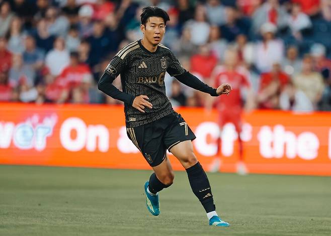 ▲ 손흥민의 기록은 다소 낯설게 느껴질 정도다. MLS 11경기에 출전해 무려 8개의 도움을 기록하며 여전히 팀 공격의 중심 역할은 해내고 있다. 하지만 정작 골은 아직 단 하나도 없다. ⓒ LAFC