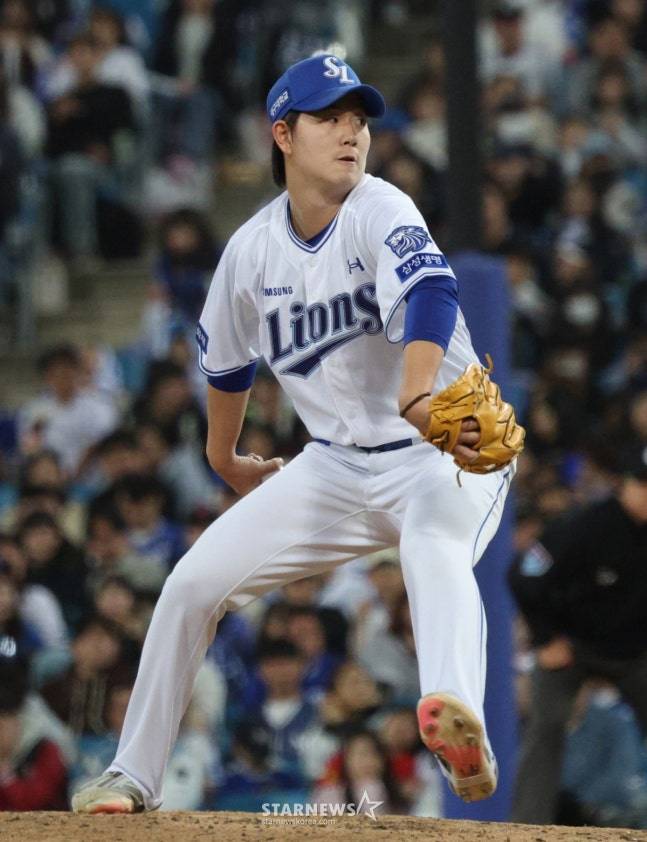 2026 신한 SOL KBO리그 삼성 라이온즈 대 SSG 랜더스 경기가 21일 대구 삼성라이온즈파크에서 열렸다. 삼성 장찬희가 역투하고 있다. /사진=김진경 대기자