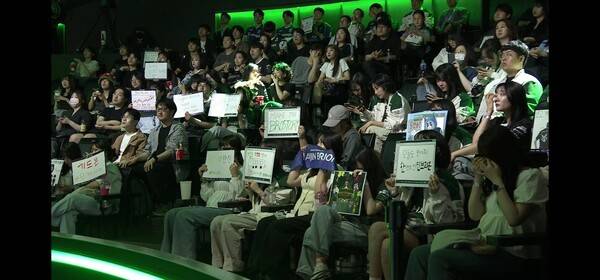 15일 서울 종로구 롤파크에서 열린 2026 LCK 정규시즌 2라운드 2경기 1세트에서 한진브리온이 DN수퍼스를 꺾고 먼저 웃었다. (BRO & DNS =1:0)./사진=네이버 치지직 라이브영상 캡처