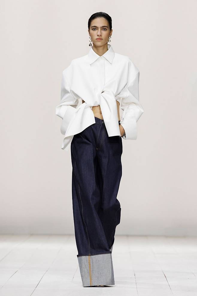 지방시 2026 S/S 컬렉션