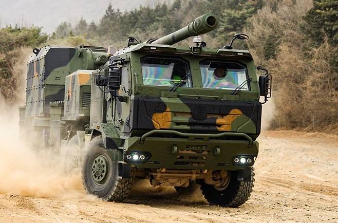 한화에어로스페이스가 미국 육군의 기동형 전술포 사업에 제안한 'K9MH' 자주포 모습. 뉴시스 제공
