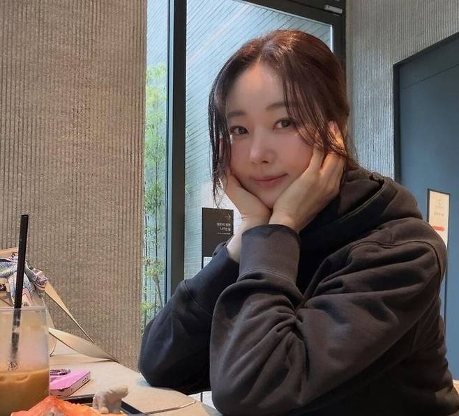 배우 김사랑. 사진=인스타그램 캡처